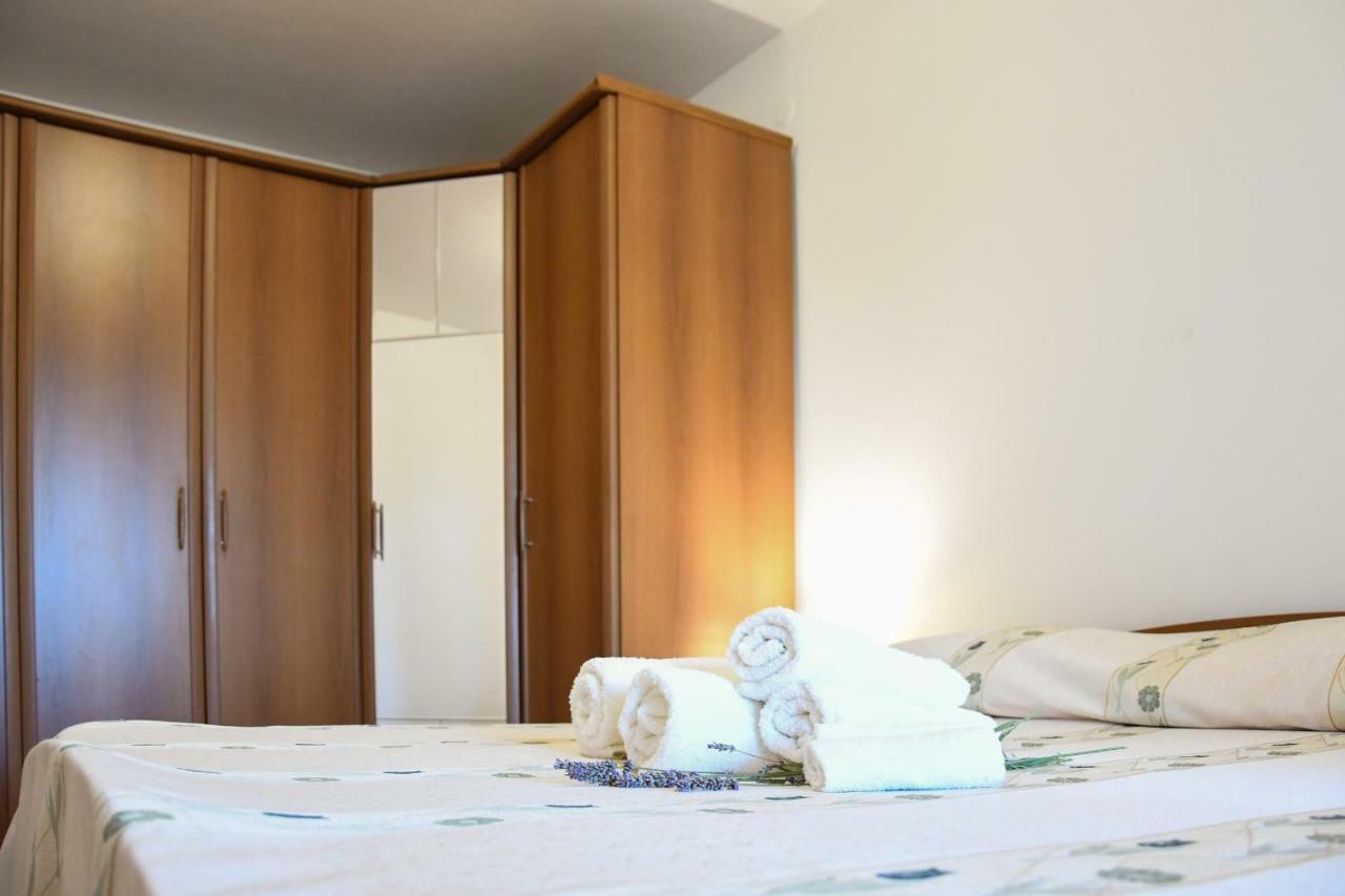 Duska Apartment Umag Exterior foto
