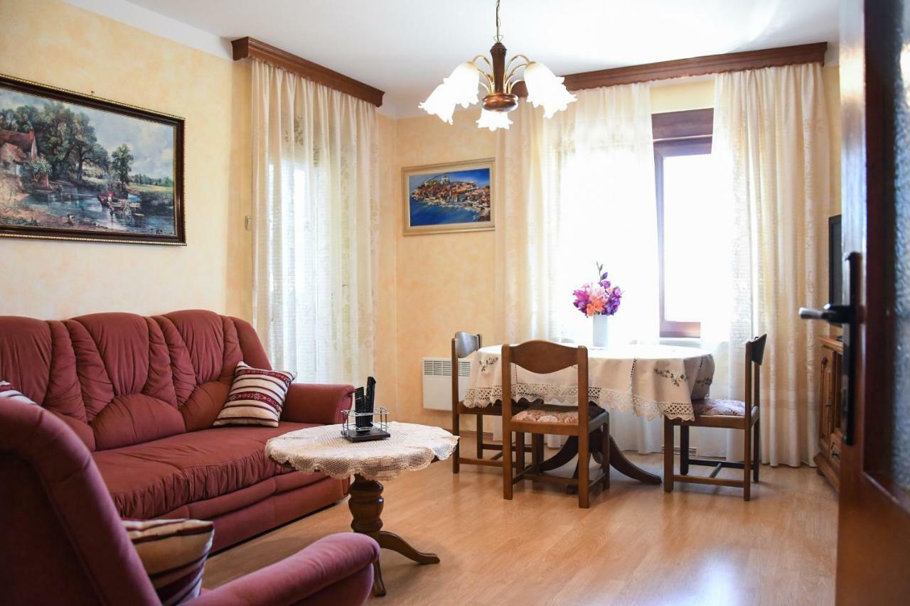 Duska Apartment Umag Exterior foto